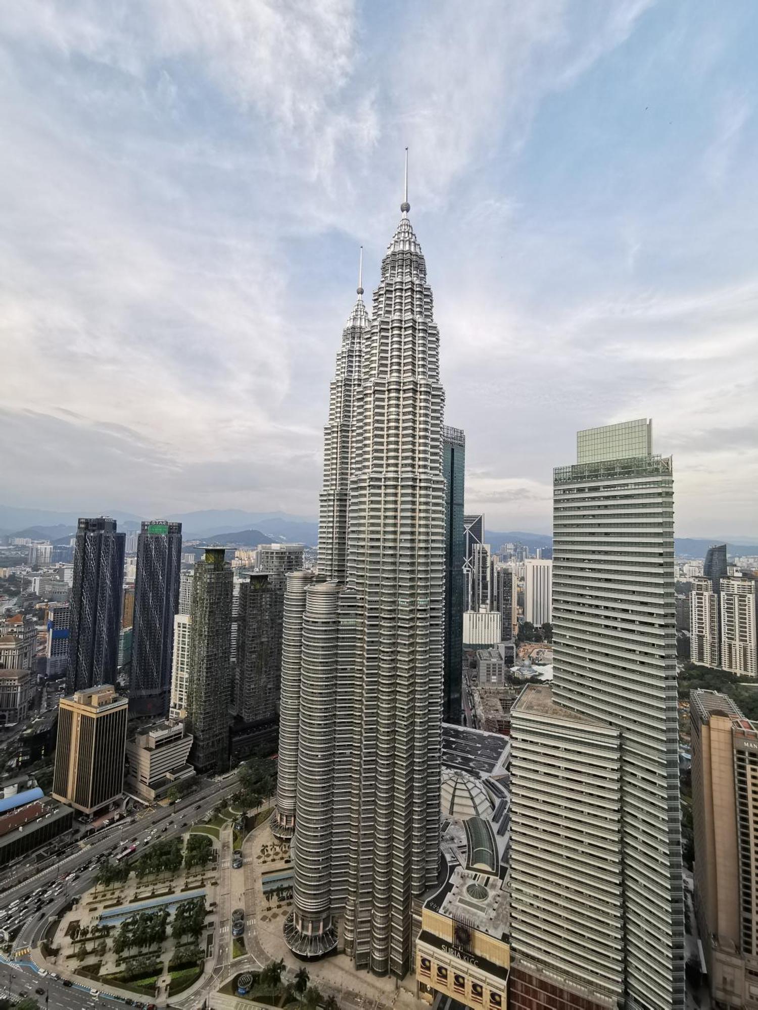 Sky Klcc Host By Rest Corner * Kuala Lumpur